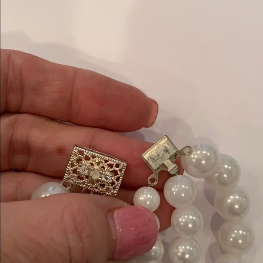 Triple strand silver bead detail retro statement